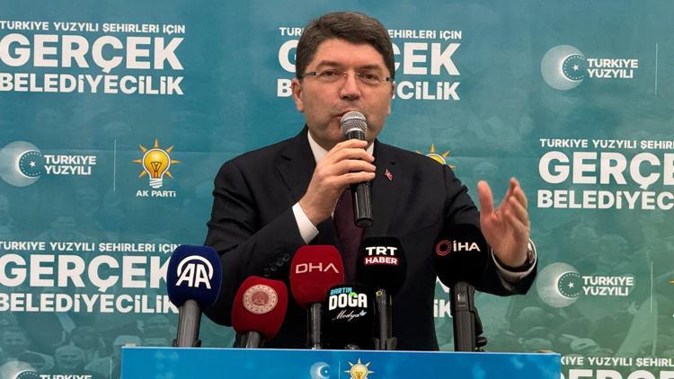 Bakan Tunç, AK Partili adayı ziyaret edip, iftar programına katıldı