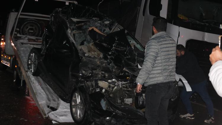 Nevşehirde buzlanan yolda 14 araç birbirine girdi: 7 yaralı