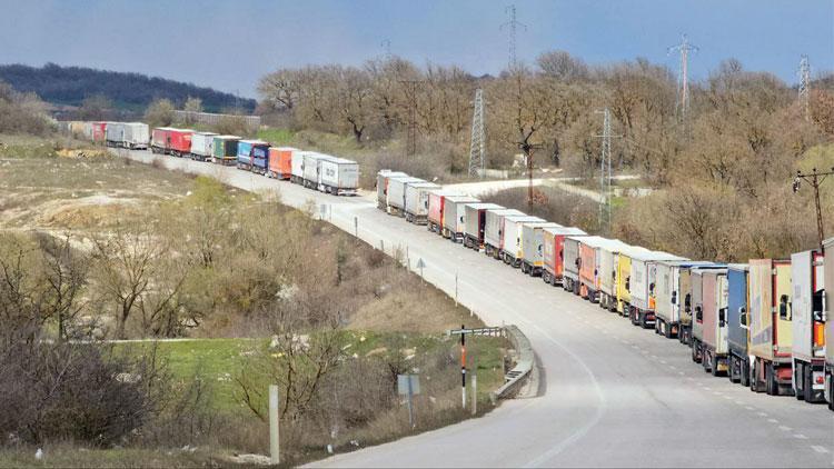 Bulgaristan’da 20 kilometrelik ‘Schengen’ kuyruğu
