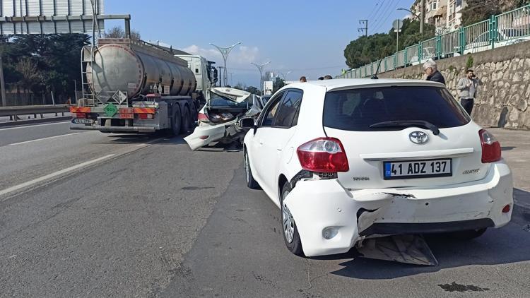 Kocaeli’de 7 araçlı zincirleme kaza: 5 yaralı