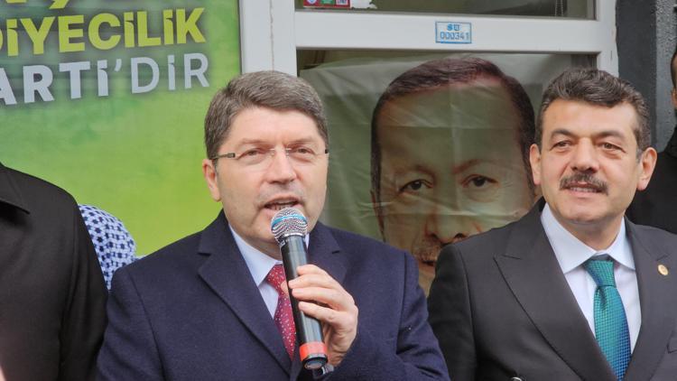 Bakan Tunç: Oyları bölmeyelim, AK Parti’nin ampulünün altında birleşelim