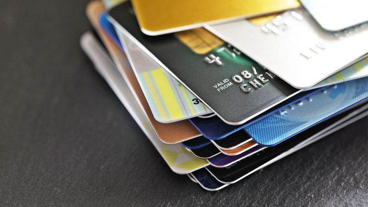 Kart borcu ödemeyen kişi sayısında düşüş