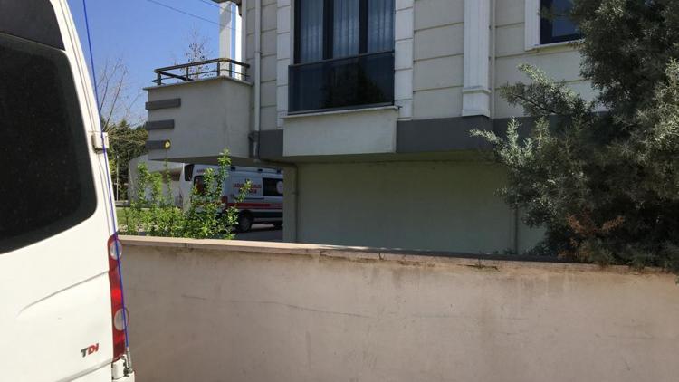 3üncü katın balkonundan düşen çocuk yaralandı