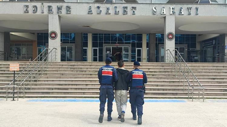 Edirnede 15 ayrı suçtan aranan şüpheli, Bulgaristana kaçarken yakalandı
