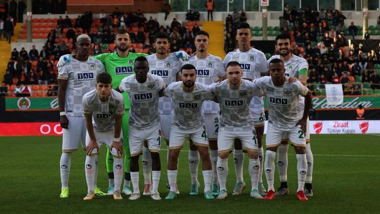 Alanyaspor, Galatasaray maçı öncesi 4 gün izinli