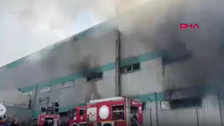 Tekirdağda bir fabrikada yangın çıktı: Çok sayıda ekip sevk edildi