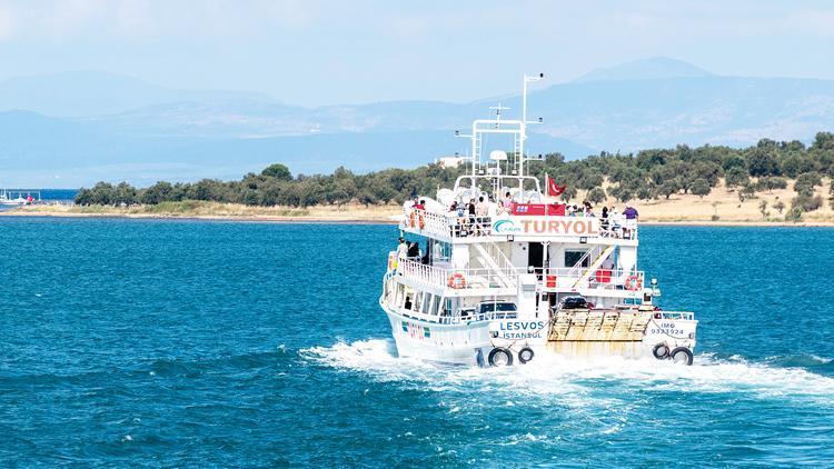 Vizede hizmet bedeli sürprizi... Yunan adalarına girişin maliyeti 90 Euro’ya çıkıyor