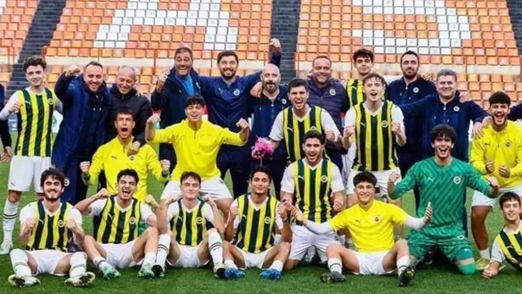 Fenerbahçe U19 oyuncu kadrosu || Fenerbahçe U19 takımı oyuncuları kimlerdir Süper Kupa final maçı Fenerbahçe U19 kadrosu (Futbolcuların isimleri)