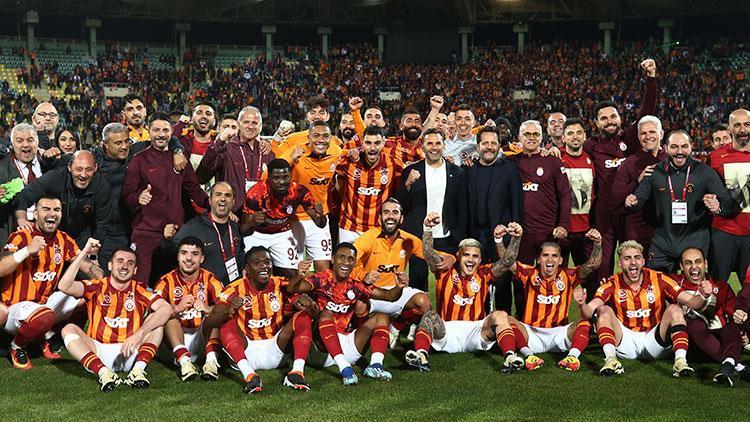 Galatasaray, Fenerbahçenin sahadan çekilmesinin ardından antrenman maçı yaptı