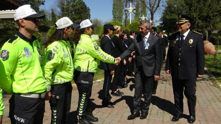 Edirne Valisi Sezer: Polis teşkilatı söylenecek sözlerin kifayetsiz kaldığı teşkilattır