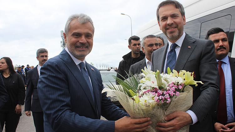 Enerji Bakanı Bayraktardan Hatayda Ramazan Bayramı ziyareti