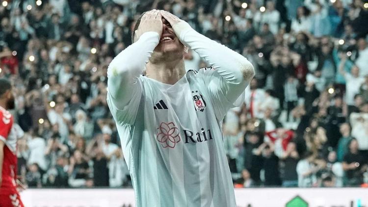 Beşiktaşta golcüler uzun süredir suskun En düşük ortalama Fernando Santosun...