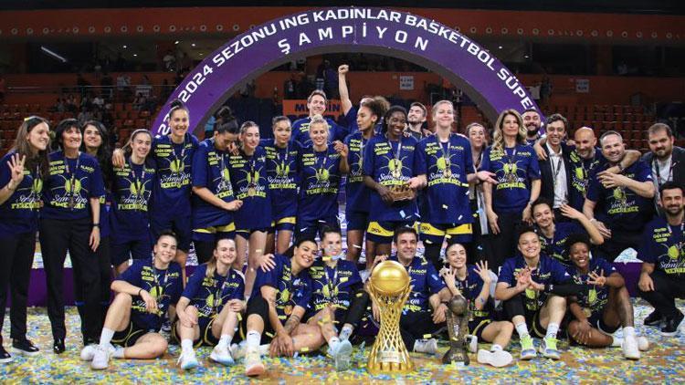 Kadınlar Basketbol Süper Liginde şampiyon Fenerbahçe Ligde namağlup, 4 kupalı şampiyon...