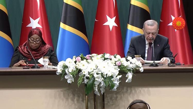 Son dakika... Cumhurbaşkanı Erdoğan, Tanzanya Cumhurbaşkanı Hassan ile ortak basın toplantısında konuştu