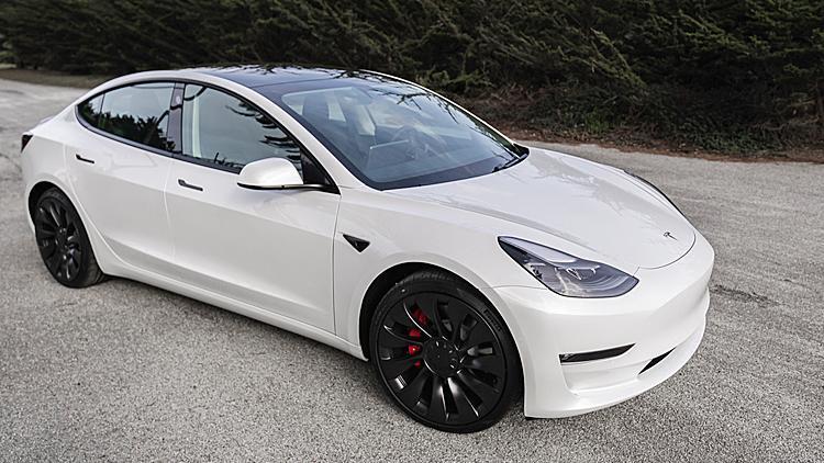 En ucuz Tesla, Türkiyede satışa çıktı