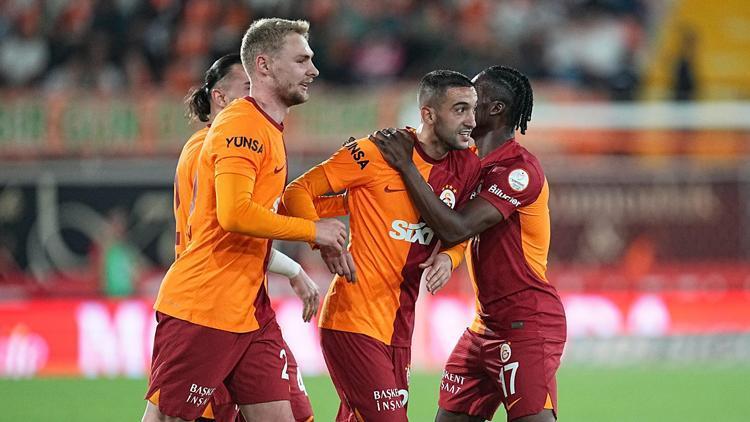 Galatasarayda Hakim Ziyech sürprizi Icardiyi bile solladı