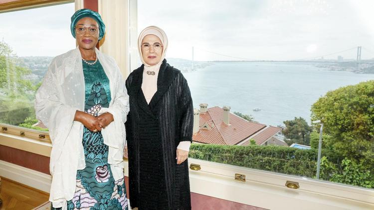 Nijerya Devlet Başkanı’nın eşi: Emine Hanım yürekten Afrikalı