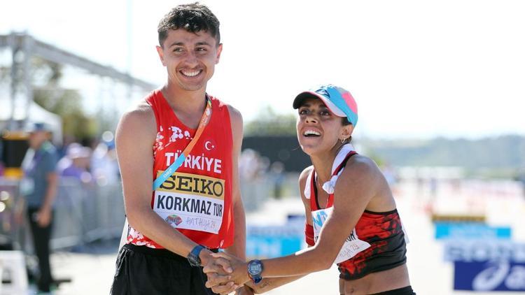 Milli atletler Salih Korkmaz ve Meryem Bekmez, karışık bayrak maraton yarışında Paris 2024e kota aldı