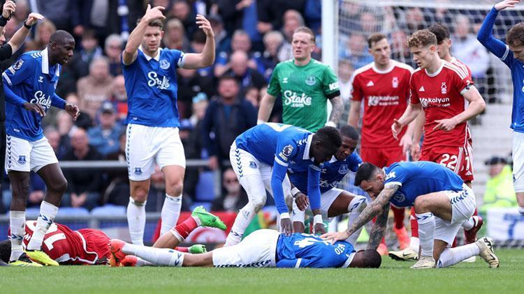 Everton - Nottingham Forest maçında korku dolu anlar Yerde hareketsiz kalan Betonun durumu...