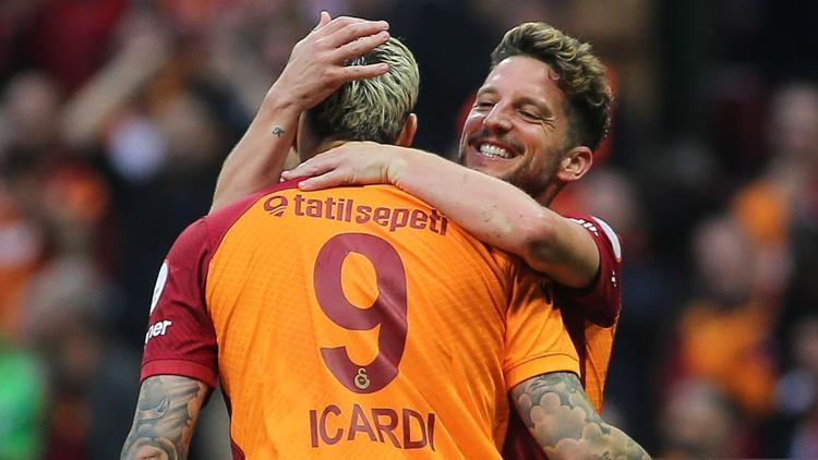 Galatasarayda Mauro Icardi atıyor, Dries Mertens attırıyor