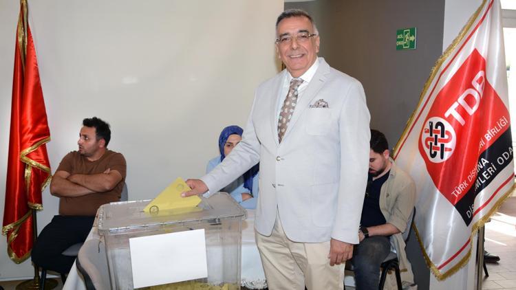 Adana Diş Hekimleri Odasında Başkan Fatih Güler, güven tazeledi