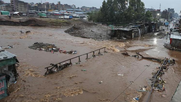 Kenya sular altında...Sel felaketinde  can kaybı 70e yükseldi