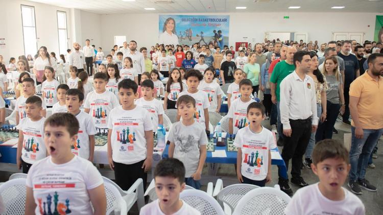 Seyhan Belediyesinin 23 Nisan Satranç Turnuvasında 454 sporcu yarıştı