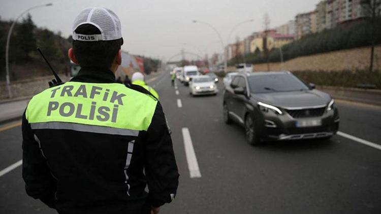İstanbullular dikkat Valilik açıkladı: İşte 1 Mayısta trafiğe kapalı yollar ve alternatif güzergahlar
