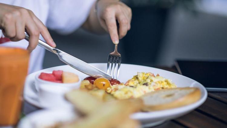 Kahvaltıda ya da akşam yemeğinde ne kadar plastik yiyorsunuz Miktarı öğrenince çok şaşıracaksınız