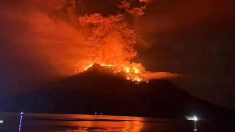 Ruang Yanardağı nerede, hangi ülkede Yanardağ patlaması (volkanik patlama) nedir, nasıl oluşur Volkanik faaliyetleri nedeniyle 12 bin kişi için tahliye kararı alındı