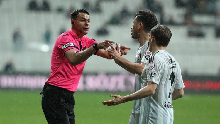 Beşiktaş, Çaykur Rizespor karşısında penaltı bekledi Eski hakemler ne dedi Bunun affı yok