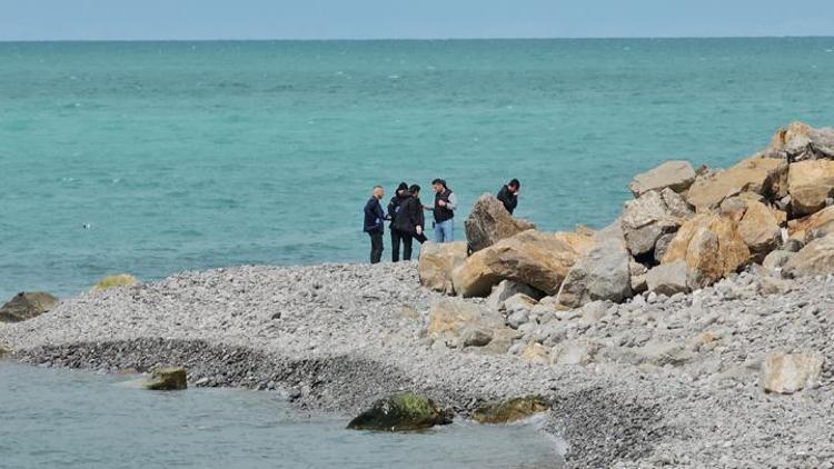 Zonguldakta sahilde kadın cesedi bulundu Kimliği ‘seçmen kartı’ndan teşhis edildi