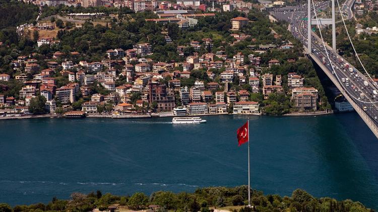 Ulaştırma Bakanlığı: İstanbul Boğazı güney-kuzey yönlü gemi trafiğine açıldı.