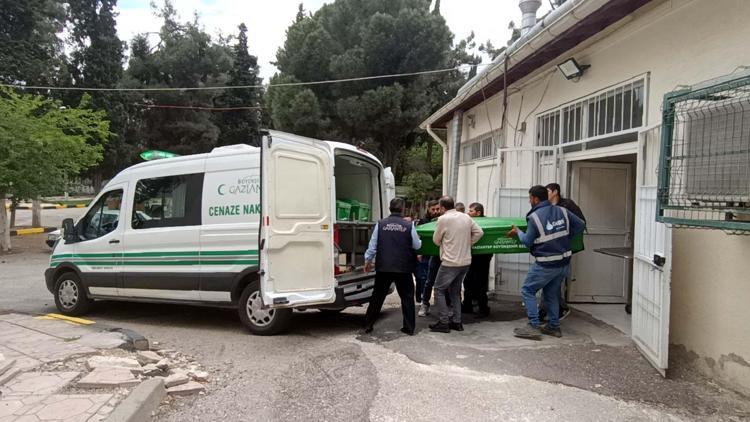 12 gün önce polis aracından atlamıştı... Hayatını kaybetti