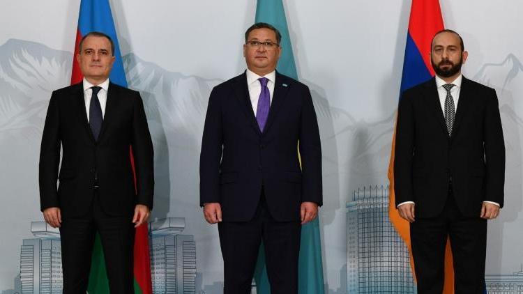 Kazakistan’da kritik zirve Azerbaycan ve Ermenistan Dışişleri Bakanları bir araya geldi