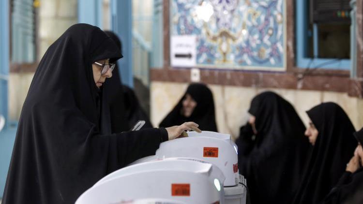 İslami Şura Meclisi seçimlerinde ikinci tur İran halkı yeniden sandık başında