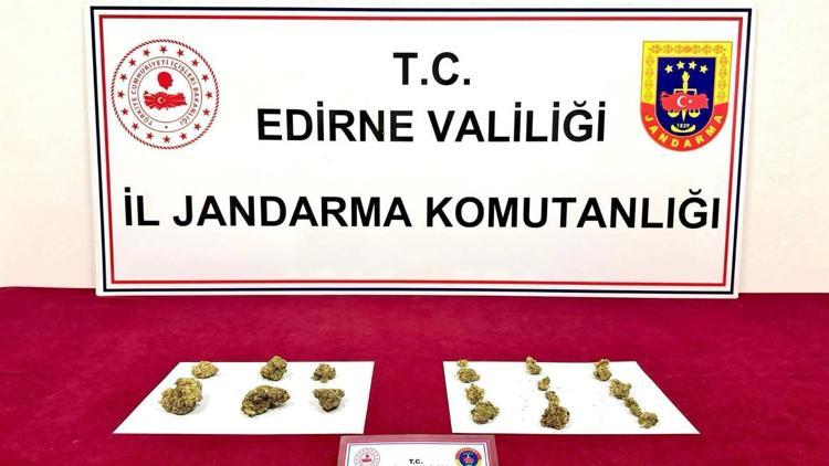 Edirne’de üzerinde uyuşturucuyla yakalanan şüpheliye gözaltı