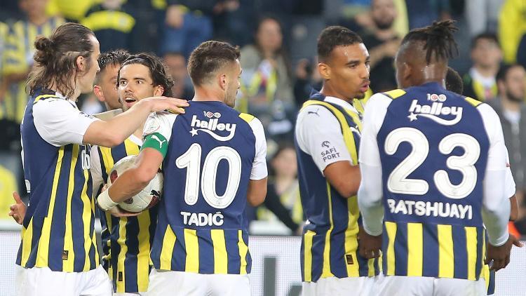 Fenerbahçeli yıldızdan derbi sözleri: Kendi gururumuz için Galatasarayı yenmeliyiz