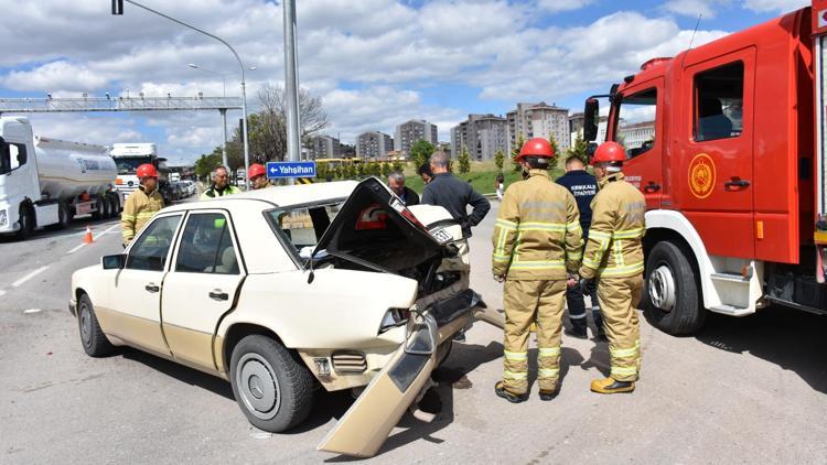 Kırıkkale’de TIR otomobile arkadan çarptı: 2 yaralı