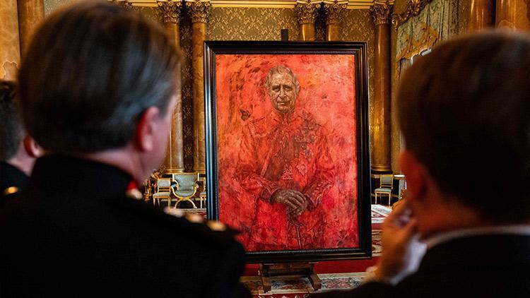 Kral ilk resmi portresini dünyaya kendi tanıttı… Sosyal medya ayağa kalktı: Tıpkı cehennem ateşiyle yanıyor gibi