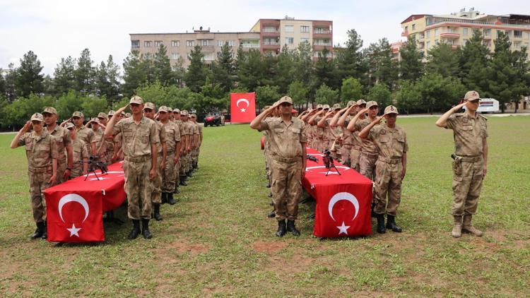 Siirt’te 15 engelli, bir günlük temsili askerlik yaptı