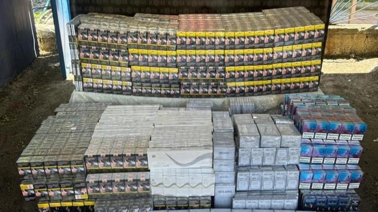 Batman’da traktörde 10 bin 560 paket kaçak sigara ele geçirildi