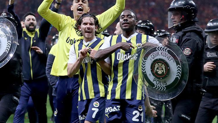 Derbide Galatasarayı deviren Fenerbahçeden 15 yıl sonra bir ilk İsmail Kartaldan dikkat çeken başarı...