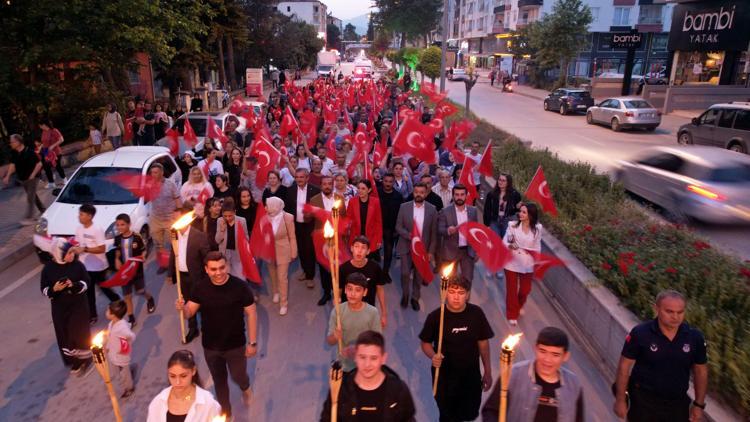 Bucakta 19 Mayıs yürüyüşü