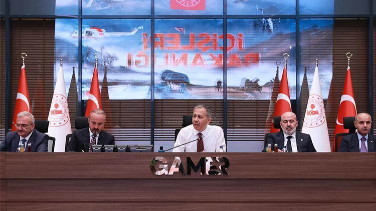 Bakan Yerlikaya, Doğu ve Güneydoğu Anadolu bölgesinin milletvekilleriyle bir araya geldi