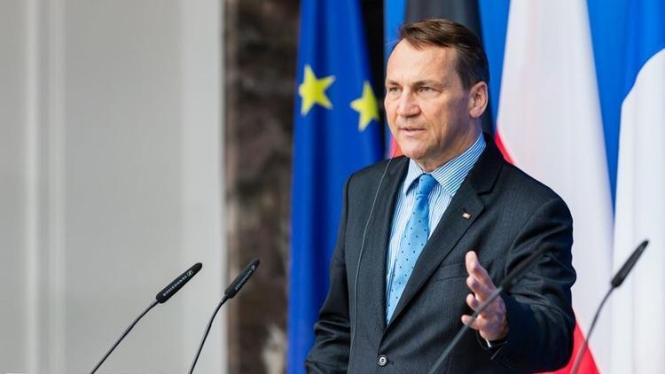Polonyadan dikkat çeken çağrı: “Avrupa yeniden silahlanmalı”