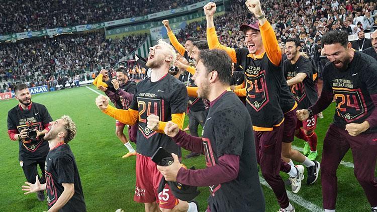 Victor Nelssondan kutlama sonrası Galatasaray taraftarına tepki: Size yazıklar olsun Sosyal medya hesabı ele mi geçirildi