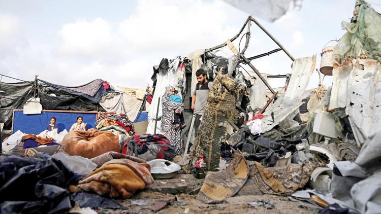 Tanklar Refah şehir merkezinde... İsrail’den yine çadırkenti katliamı: 21 ölü