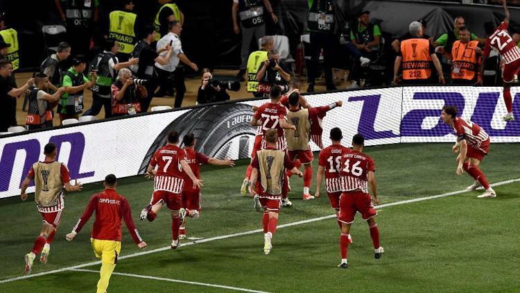 El Kaabi attı, Olympiakos şampiyon oldu