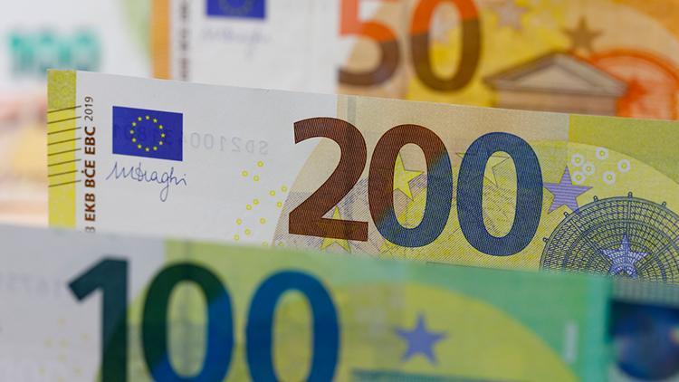 Euro bölgesi enflasyonu beklentileri aştı